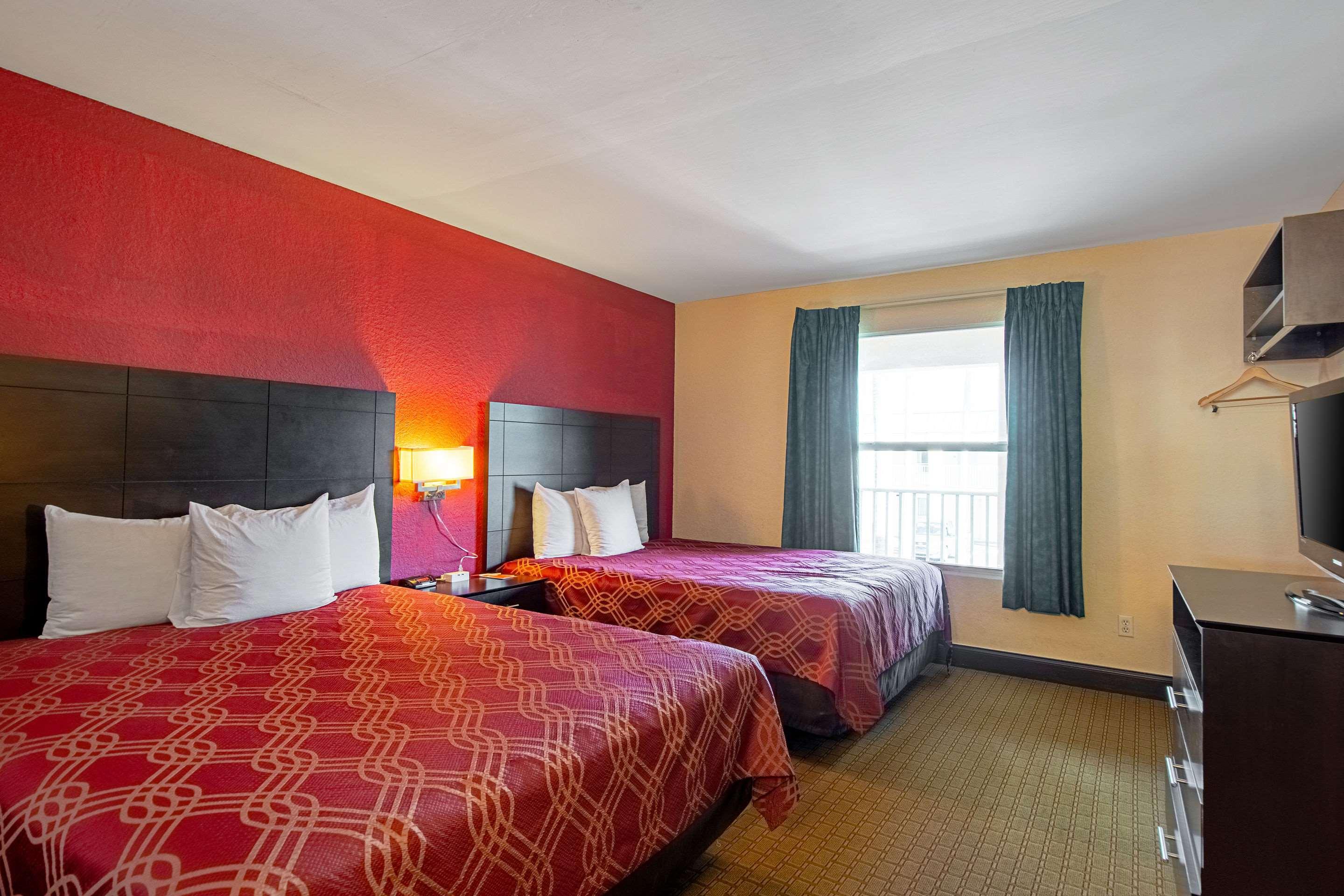 Ramada Limited Clearwater Hotel And Suites Exterior photo
